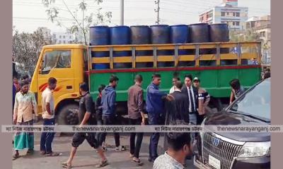 আদালতপাড়ার সামনে ট্রাকচাপায় প্রাণ গেলো পথচারীর