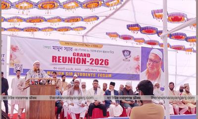 মন্ত্রীরা যদি সুইমিংপুলে থাকে তাহলে জনগণের সেবা করবে কখন