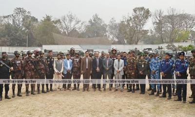 বক্তাবলি আলীরটেকের ভোটকেন্দ্র পরিদর্শনে রির্টার্নিং অফিসার