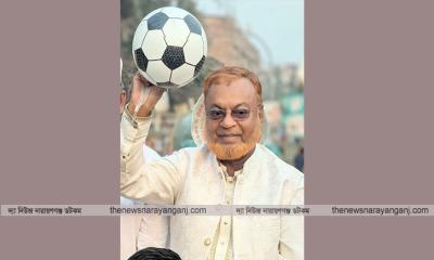 সোনারগাঁয়ে ফুটবল নিয়ে এগিয়ে যাচ্ছেন গিয়াস