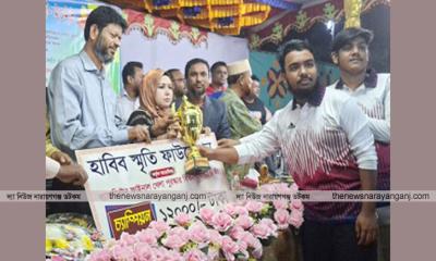 হাবিব স্মৃতি ব্যাডমিন্টন টুর্নামেন্টে আনাস ও অর্ক জুটি চ্যাম্পিয়ন