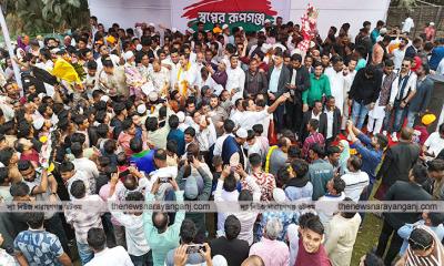 দিপু ভূইয়ার বাড়িতে জনতার ঢল