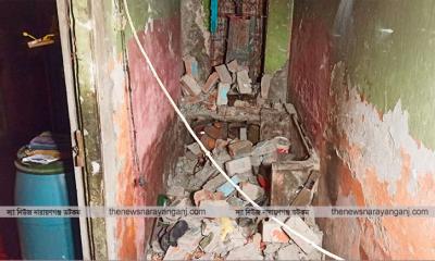 দেওভোগে গ্যাস লিকেজ থেকে ভয়াবহ বিস্ফোরণ