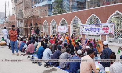এবিএম সিরাজুল মামুনের উদ্যোগে মাসজুড়ে ফ্রী ইফতার