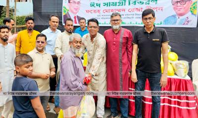 তারেক রহমানের পক্ষ থেকে রেজা রিপনের ঈদ সামগ্রী বিতরণ