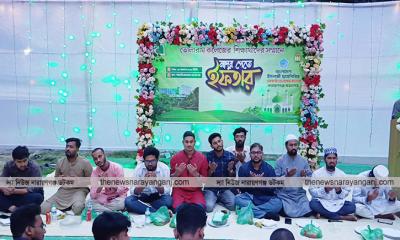 ছাত্রশিবিরের মাদুর পেতে ইফতার