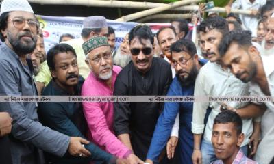 কৃষকদলের খাবার বিতরণ করলো জাকির খান