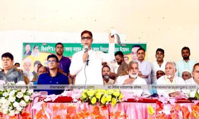 ‍‍`লক্ষ‍‍` টাকার লোভে ক্যারিয়ার বিক্রি করবেন না