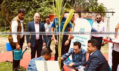জনপ্রশাসন মন্ত্রণালয় সচিবের নারায়ণগঞ্জ পরিদর্শনে বৃক্ষরোপণ