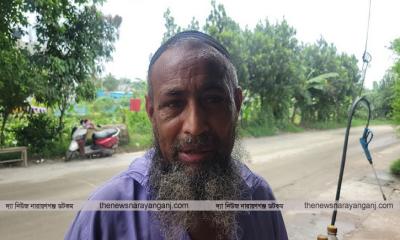 নামাজ পড়তে গিয়ে রিকশার ব্যাটারি চুরি