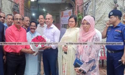 পূজামণ্ডপের প্রস্তুতিতে সন্তোষ প্রকাশ করলেন এসপি