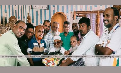 মুকুলকে ফুলের শুভেচ্ছা তারেক জিয়া পরিষদের নবকমিটির