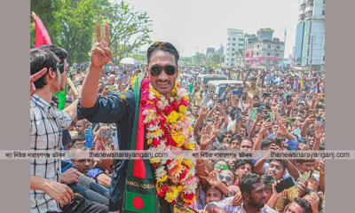 অদৃশ্য নিয়ন্ত্রক জাকির খান