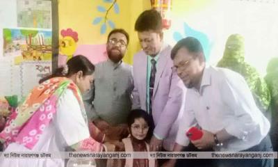 টাইফয়েড টিকাদান কার্যক্রম পরিদর্শনে সিভিল সার্জন