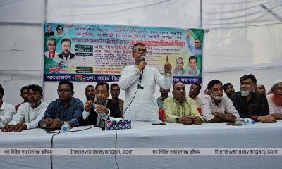 অনেকে হাসি দিয়া পকেটে টাকা দিয়া আপনাদের সামনে আসতে চায় : সাখাওয়াত