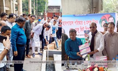 ৩০০ শয্যা হাসপাতাল পরিস্কার, মশক নিধন ও ডেঙ্গু কিট প্রদান বাবুলের