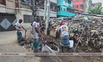 মিশনপাড়া মসজিদের সামনে আবর্জনার স্তূপ, পরিস্কারে বাবুল