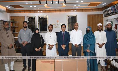 জুলাই গণঅভ্যুত্থানে শহীদ সজলের মাকে ইলেকট্রিক সেলাই মেশিন উপহার