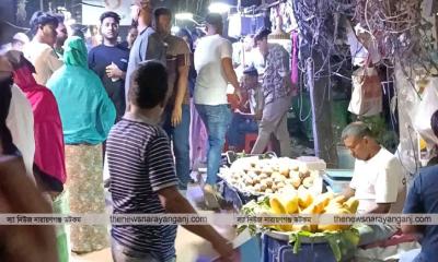 অভিযানের পরও ফুটপাতে জ্বলছে বিদ্যুৎ