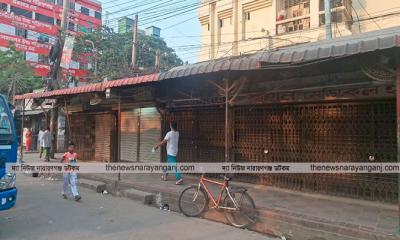 ভিক্টোরিয়ার সামনে বন্ধ দোকান চালুর পাঁয়তারা
