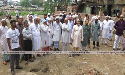 চাষাঢ়ায় মাদকের ডেরা গুড়িয়ে দিলো এলাকাবাসী