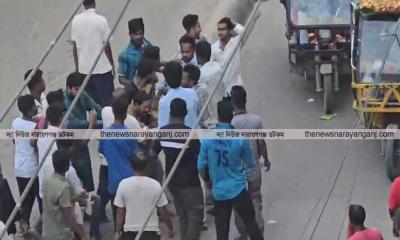 ধানের শীষ আর পিটুনীতে হকাররা বেপরোয়া