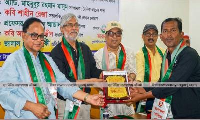 কাব্যকথা`র সংগঠক সম্মাননা পেলেন সাংবাদিক বিদ্যুৎ