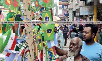 পতাকা ক্রেতা পাচ্ছে না বিক্রেতারা