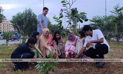 মেয়ের জন্মদিনে রক্তদান বৃক্ষরোপণ দম্পতির