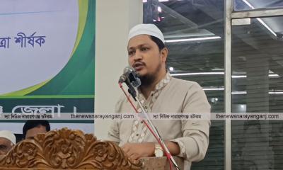 ফুটপাতে ঢাক-ঢোল বাজিয়ে শুরু করে শেষে ইঁদুর বিড়াল খেলা চলছে