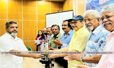 রাঙ্গামাটিতে পুরস্কৃত ফটো সাংবাদিক শ্যামল
