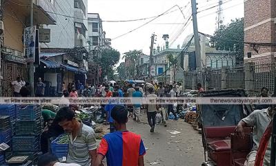 শায়েস্তা খান সড়কে অবৈধ বাজার বসিয়ে কোটি টাকার চাঁদাবাজি