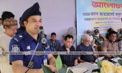 অপরাধীরা পুলিশের পোশাককে ভয় পায় না