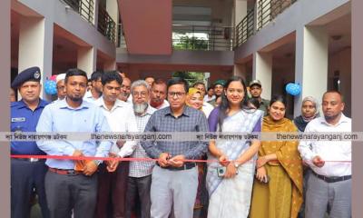 জেলা প্রশাসকের বন্দর উপজেলার বিভিন্ন দপ্তর পরিদর্শন