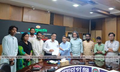 ৫ টাকা বাস ভাড়া প্রত্যাহার দাবি ডিসিকে গণসংহতির স্মারকলিপি