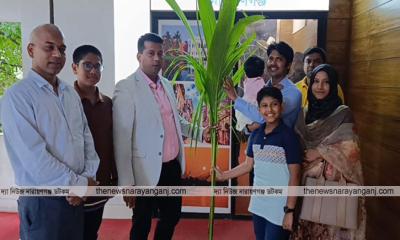গাছ লাগিয়ে জন্মদিন দম্পতিকে সম্মানিত করলেন জেলা প্রশাসক