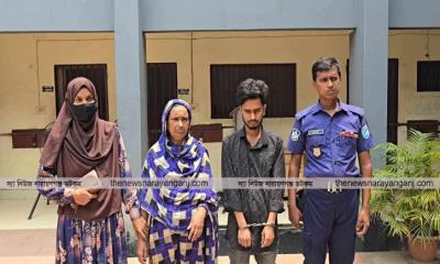গৃহবধূর লাশ রাস্তায় ফেলে যাওয়ার সময় স্বামী ও শাশুড়ি আটক