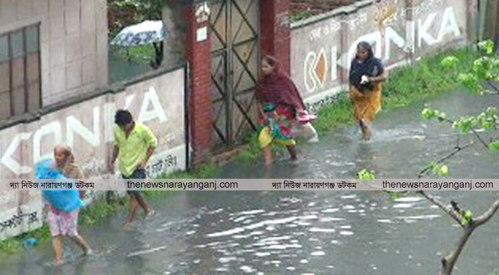 বৃষ্টি হলেই দুর্ভোগ বাড়ে, বোয়ালিয়া খাল ভরাটের খেসারত জলাবদ্ধতা